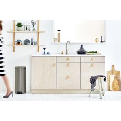 Brabantia pedaalemmer newIcon 30 ltr - platina