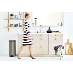 Brabantia pedaalemmer newIcon 30 ltr - platina
